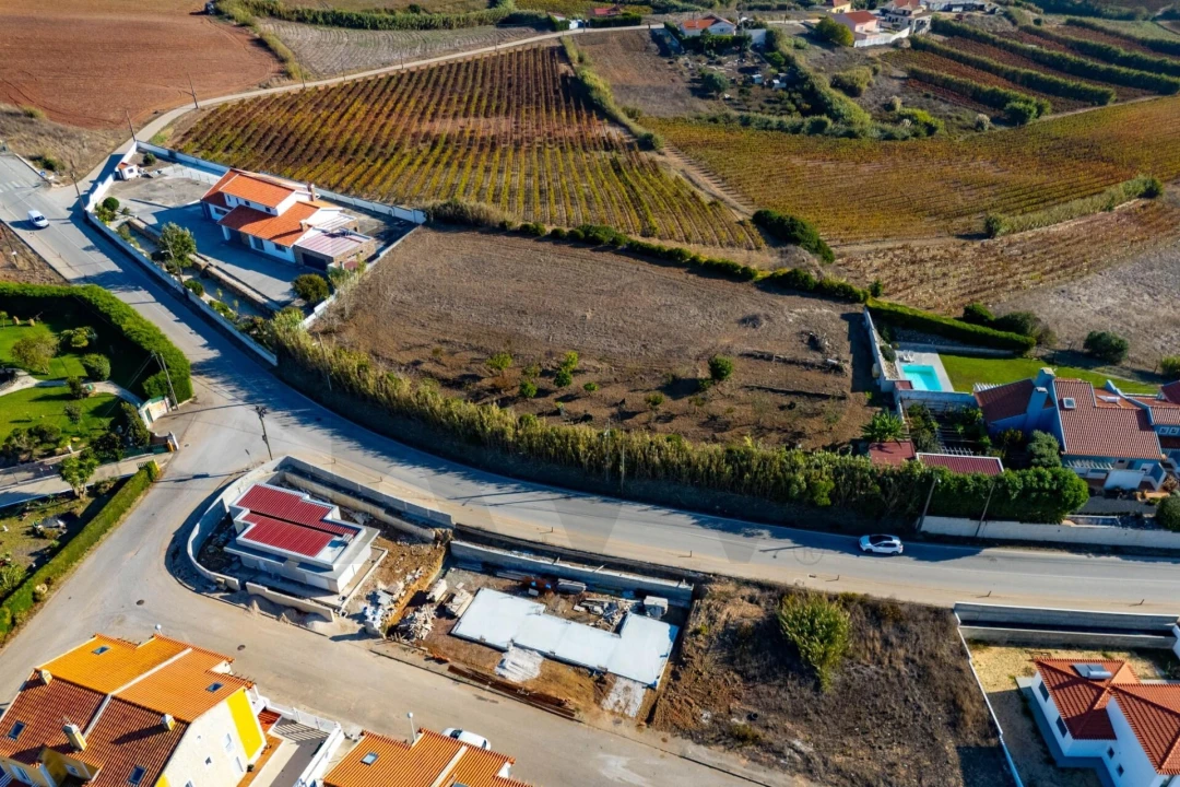 Moradia T4 para Venda em Encarnação Foto 19