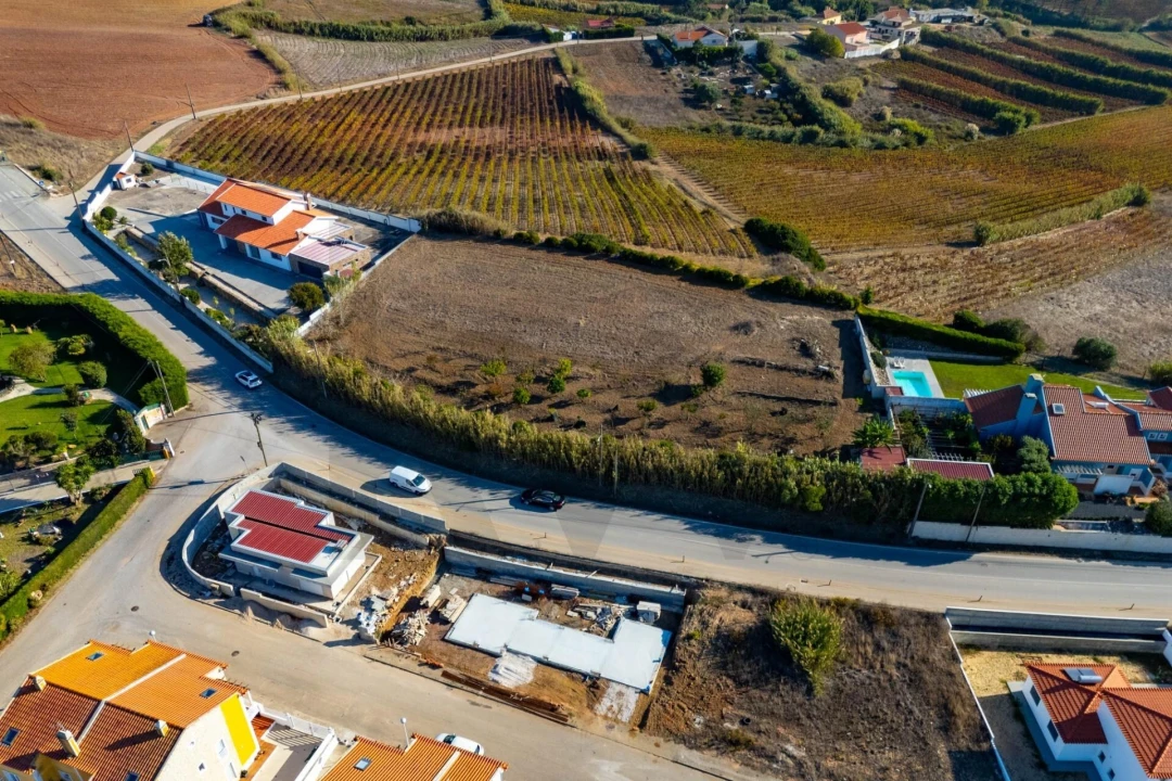 Moradia T4 para Venda em Encarnação Foto 13