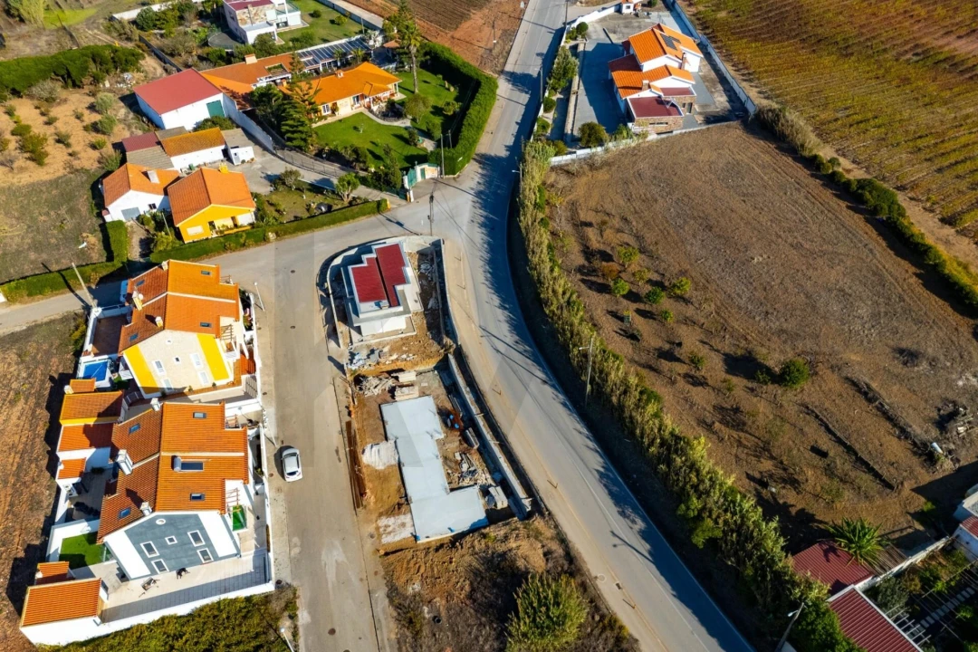 Moradia T4 para Venda em Encarnação Foto 14