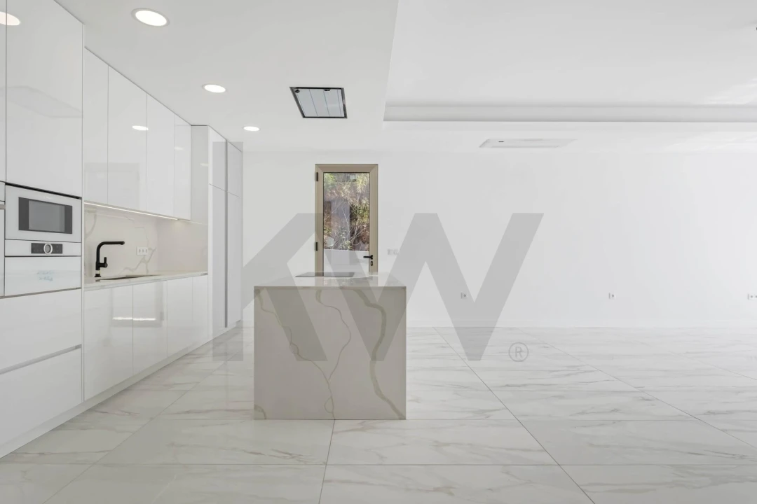 Moradia T3 para Venda em Fajã da Ovelha Foto 3