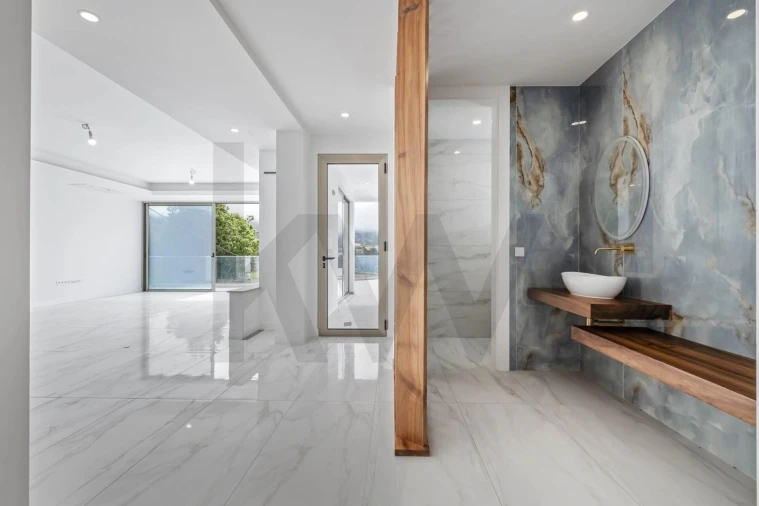 Moradia T3 para Venda em Fajã da Ovelha Foto 14