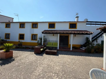 Quinta T5 para Venda em Painho e Figueiros
