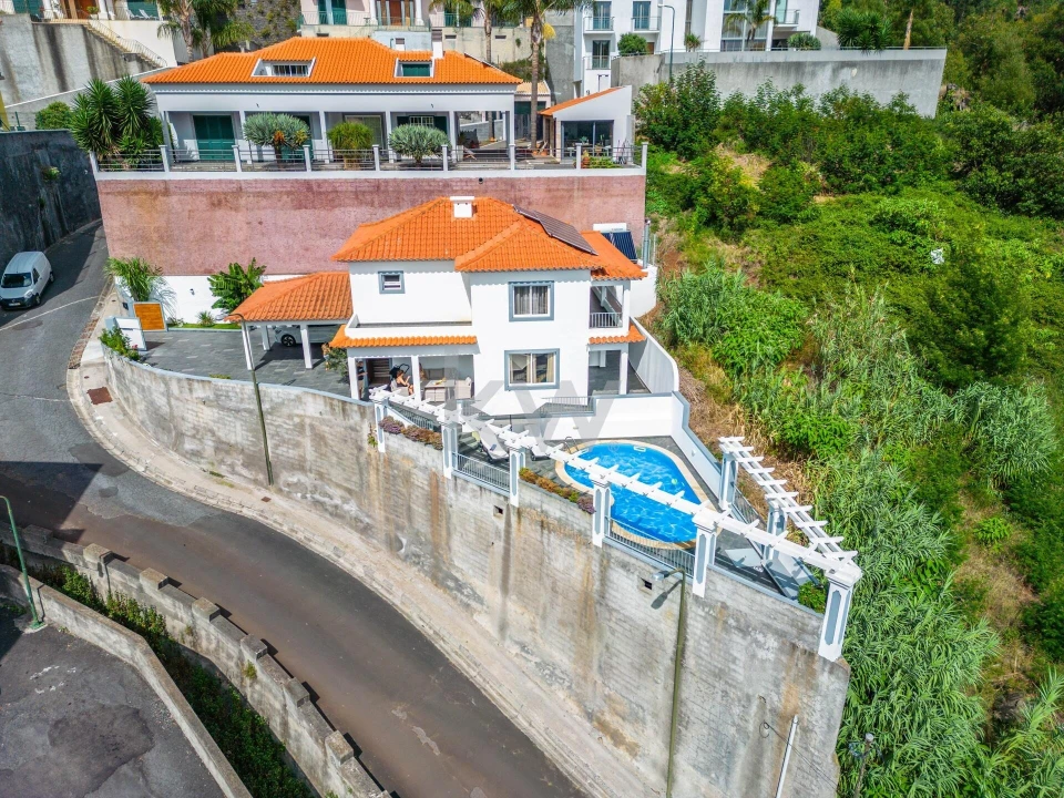 Moradia T3 para Venda em Caniço Foto 41