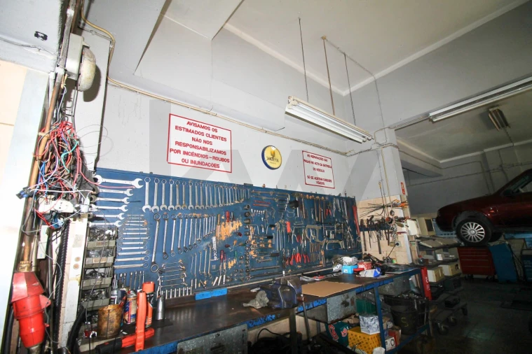 Armazém para Venda em Seixal, Arrentela e Aldeia de Paio Pires Foto 13