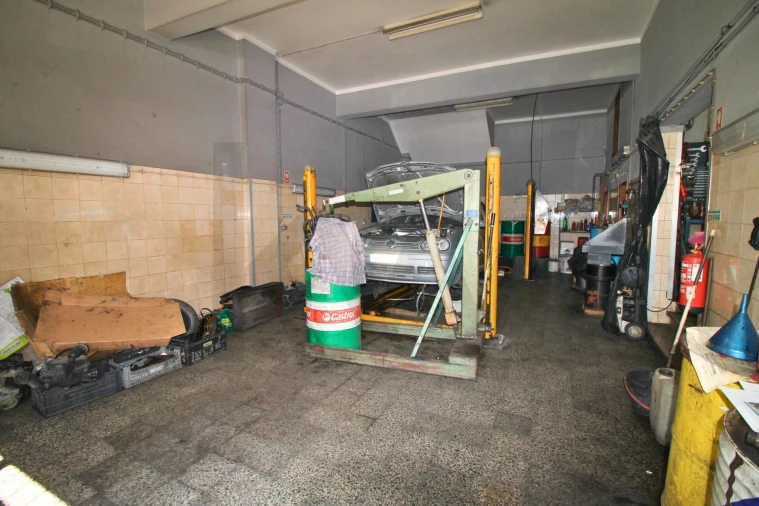 Armazém para Venda em Seixal, Arrentela e Aldeia de Paio Pires Foto 4