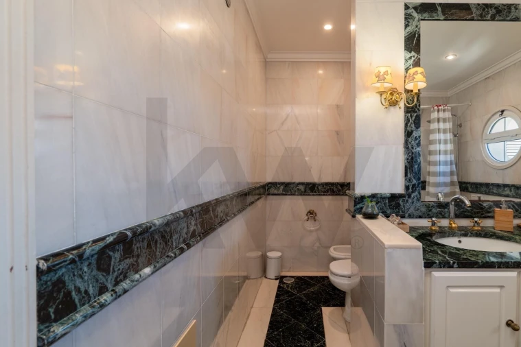 Moradia T5 para Venda em Caparica e Trafaria Foto 35