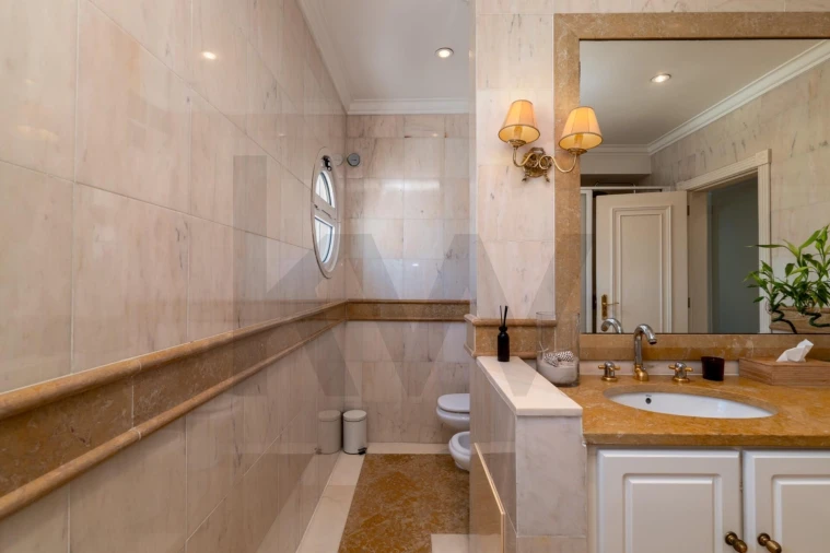 Moradia T5 para Venda em Caparica e Trafaria Foto 28