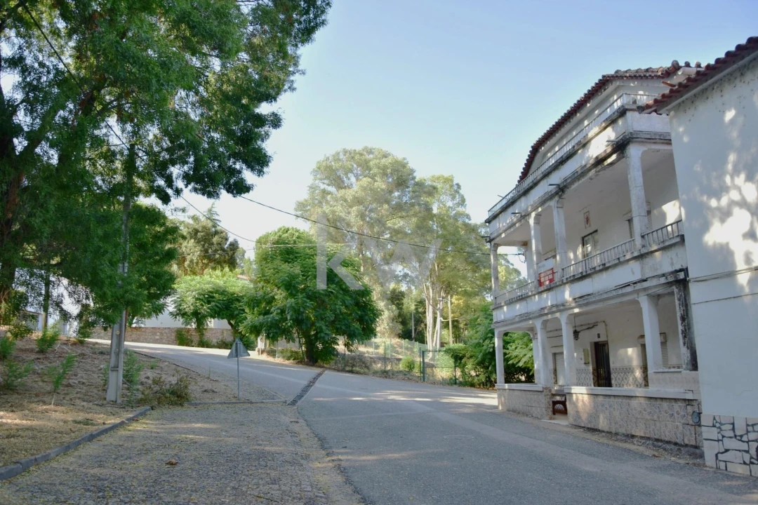 Prédio para Venda em Monfortinho e Salvaterra do Extremo Foto 2