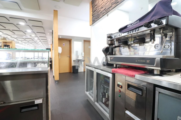 Negócio para Venda em Loures Foto 17