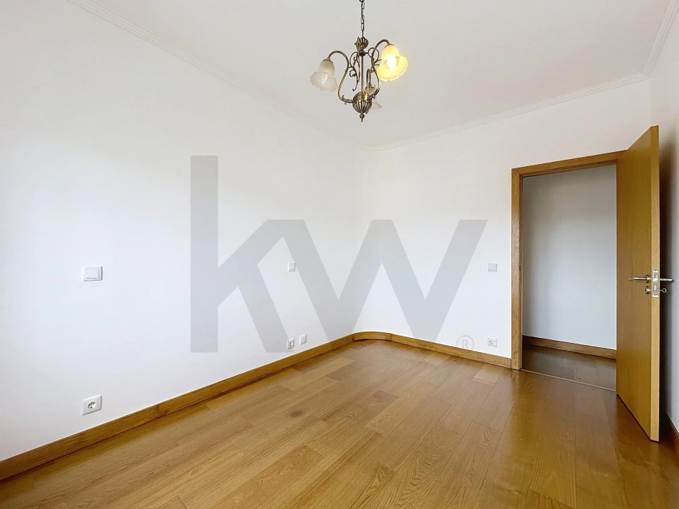 Apartamento T3 para Venda em Lourosa Foto 16