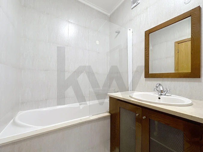 Apartamento T3 para Venda em Lourosa Foto 19