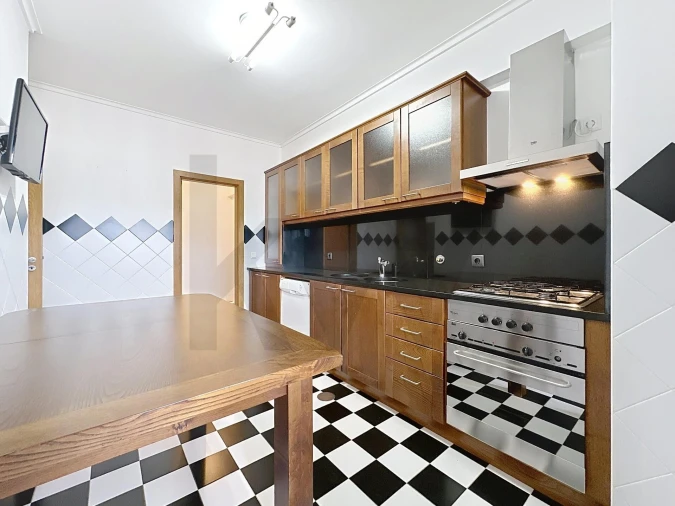 Apartamento T3 para Venda em Lourosa Foto 3