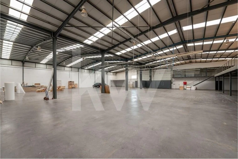 Escritório para Arrendamento em Milheiros Foto 16