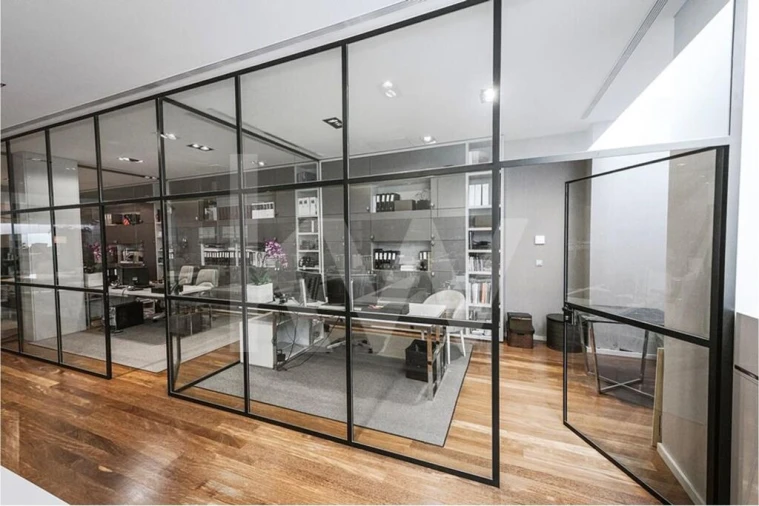 Escritório para Arrendamento em Milheiros Foto 8