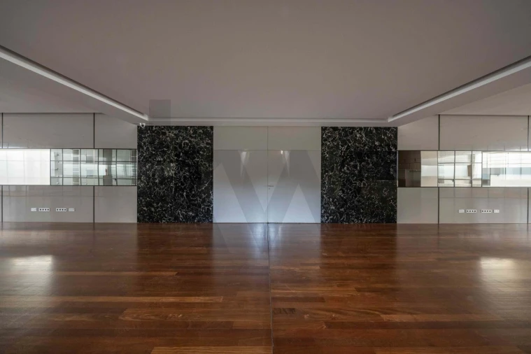 Escritório para Arrendamento em Milheiros Foto 29