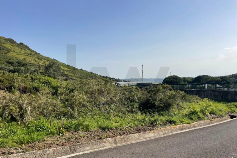 Terreno para Venda em Fanhões Foto 6