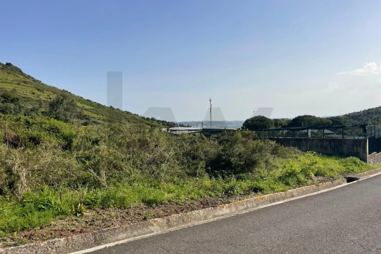 Terreno para Venda em Fanhões Foto 7