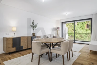 Apartamento T6 para Venda em Funchal (São Pedro)