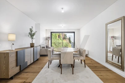 Apartamento T6 para Venda em Funchal (São Pedro)