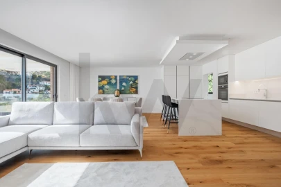 Apartamento T6 para Venda em Funchal (São Pedro)