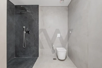 Apartamento T6 para Venda em Funchal (São Pedro)