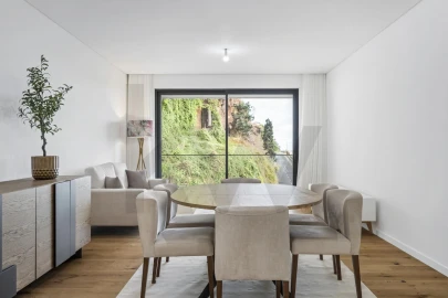 Apartamento T6 para Venda em Funchal (São Pedro)