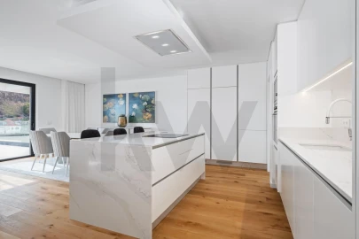 Apartamento T6 para Venda em Funchal (São Pedro)