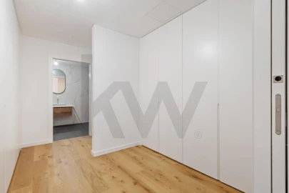 Apartamento T6 para Venda em Funchal (São Pedro)