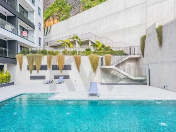 Apartamento T6 para Venda em Funchal (São Pedro)