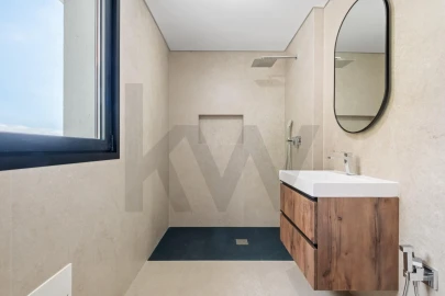 Apartamento T6 para Venda em Funchal (São Pedro)