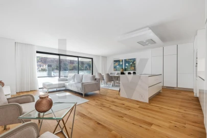 Apartamento T6 para Venda em Funchal (São Pedro)