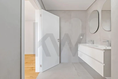 Apartamento T6 para Venda em Funchal (São Pedro)