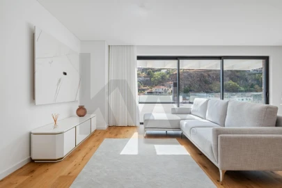 Apartamento T6 para Venda em Funchal (São Pedro)