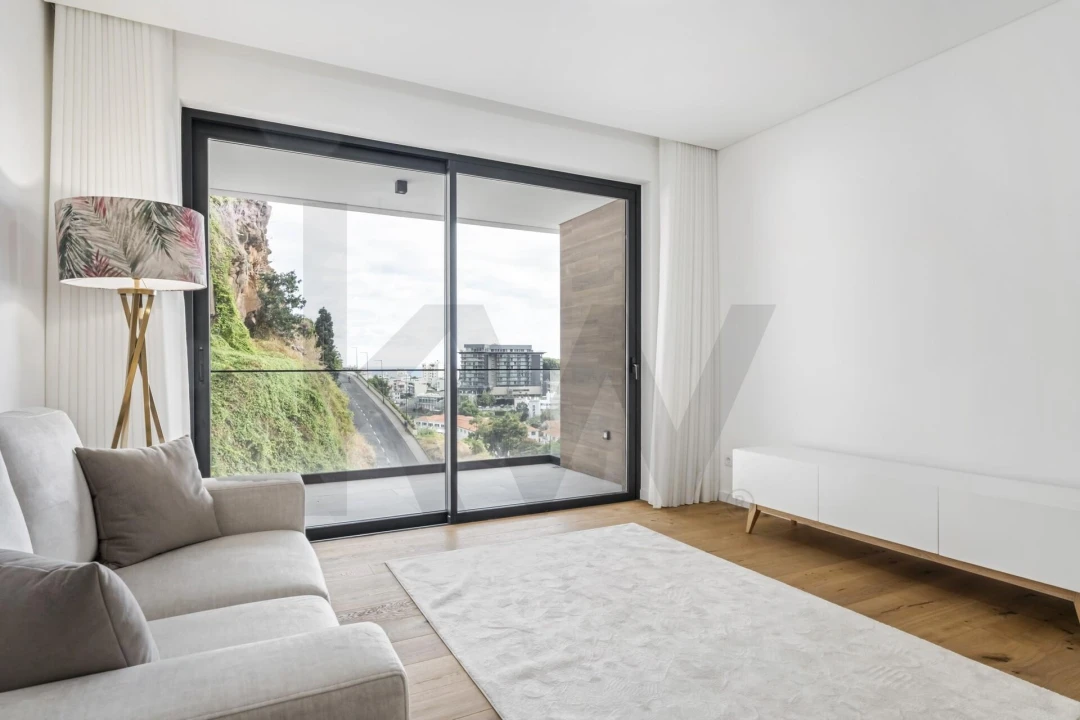 Apartamento T6 para Venda em Funchal (São Pedro) Foto 59
