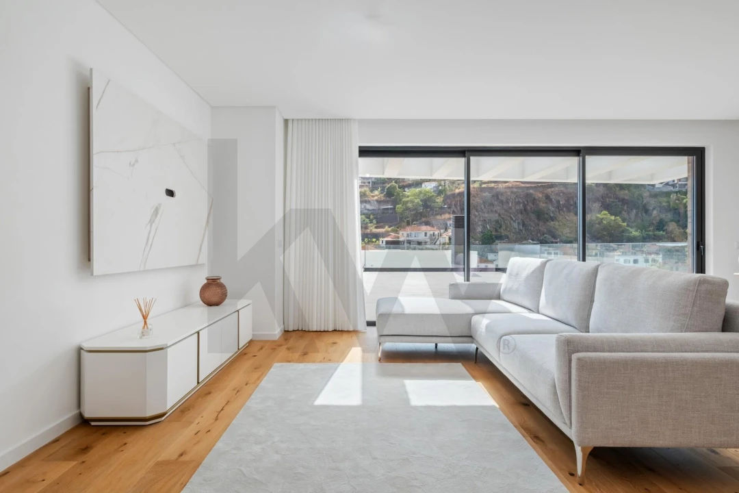 Apartamento T6 para Venda em Funchal (São Pedro) Foto 10