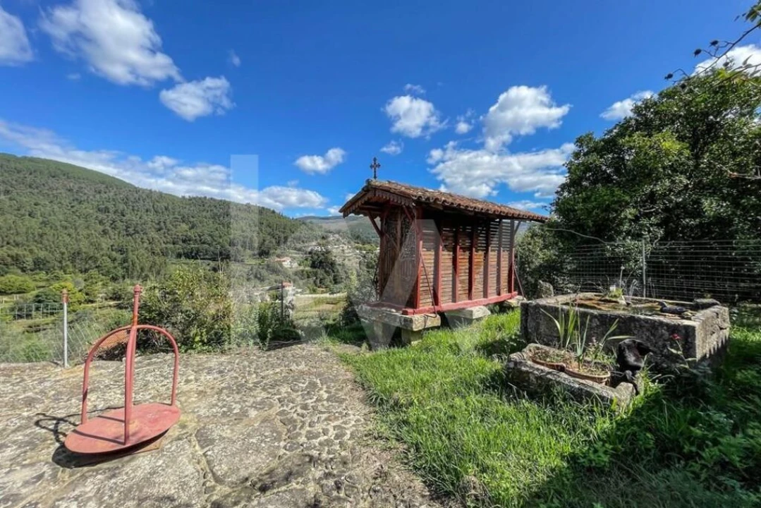 Moradia T3 para Venda em Labruja Foto 44