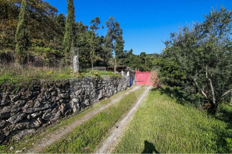 Moradia T3 para Venda em Labruja Foto 5