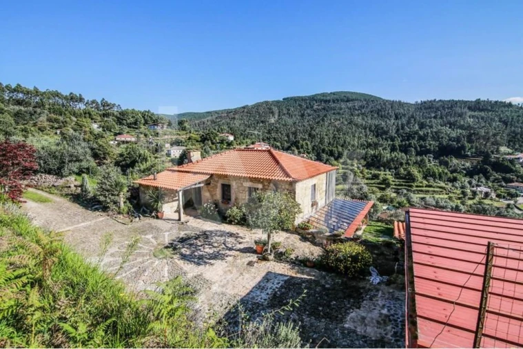 Moradia T3 para Venda em Labruja Foto 4