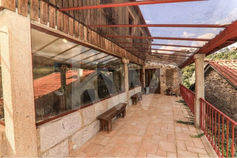 Moradia T3 para Venda em Labruja Foto 40