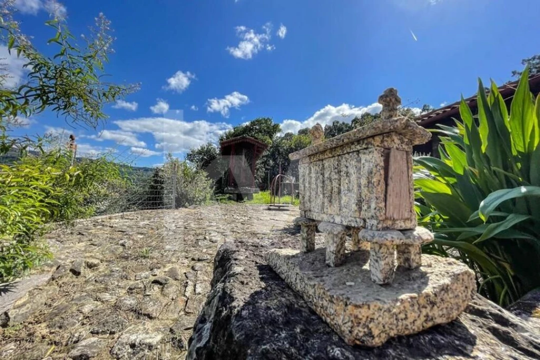 Moradia T3 para Venda em Labruja Foto 46