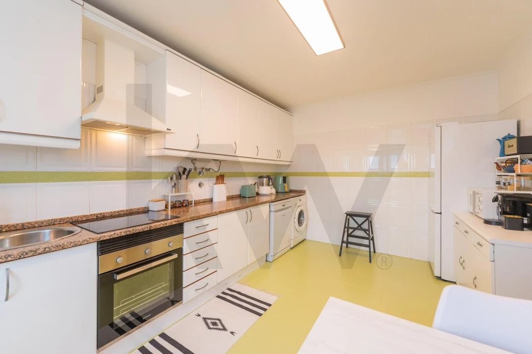 Apartamento T2 para Venda em Carvoeira Foto 25