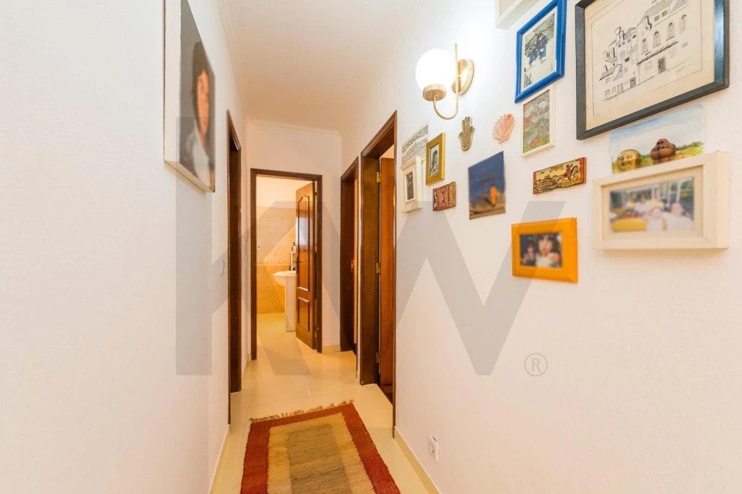 Apartamento T2 para Venda em Carvoeira Foto 12