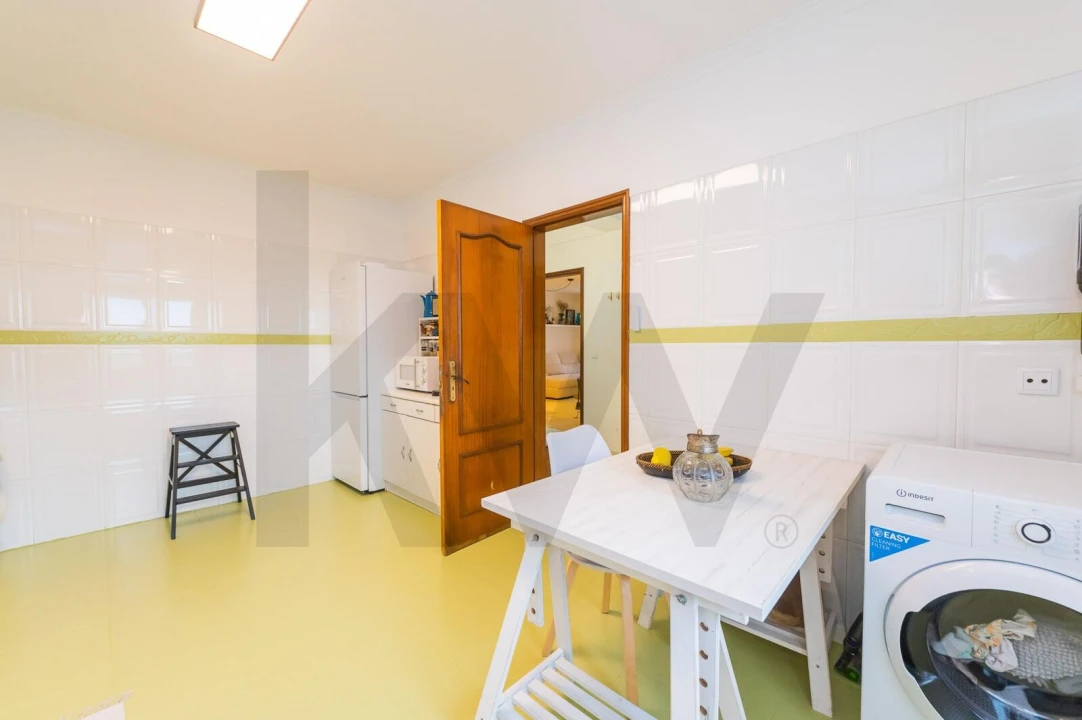 Apartamento T2 para Venda em Carvoeira Foto 30