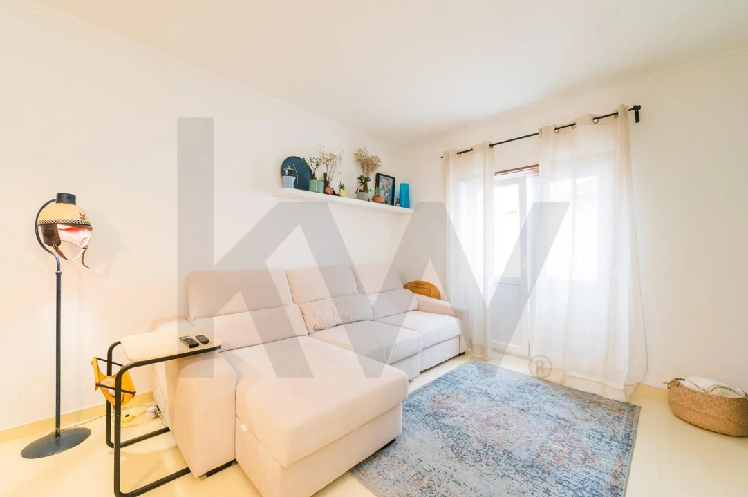 Apartamento T2 para Venda em Carvoeira Foto 6