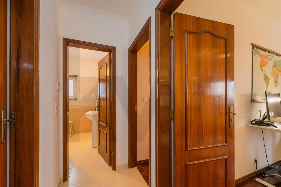 Apartamento T2 para Venda em Carvoeira Foto 13