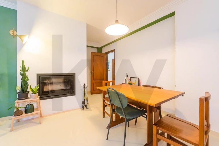 Apartamento T2 para Venda em Carvoeira Foto 4