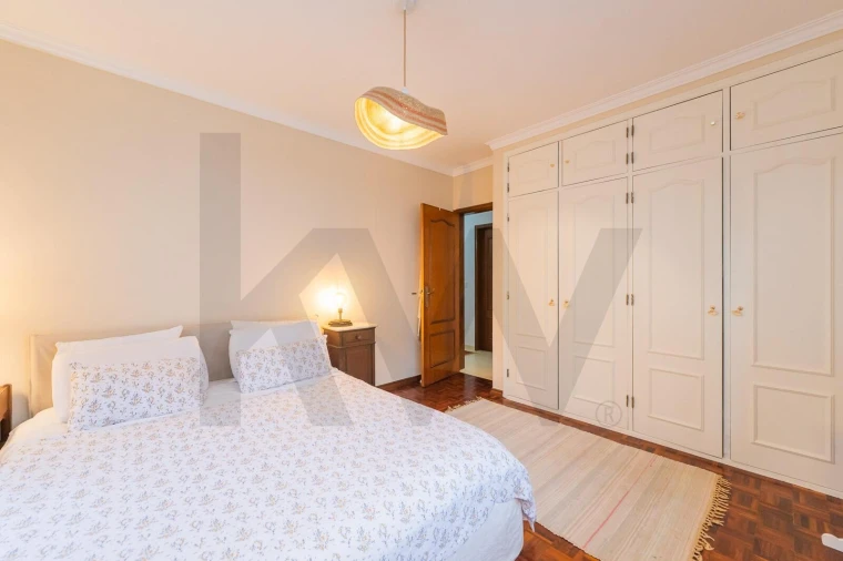 Apartamento T2 para Venda em Carvoeira Foto 16