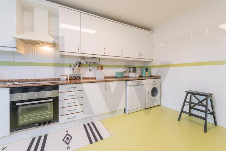 Apartamento T2 para Venda em Carvoeira Foto 26