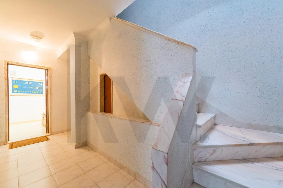 Apartamento T2 para Venda em Carvoeira Foto 38