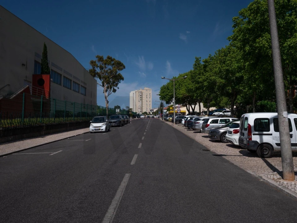 Garagem para Venda em Carcavelos e Parede Foto 10